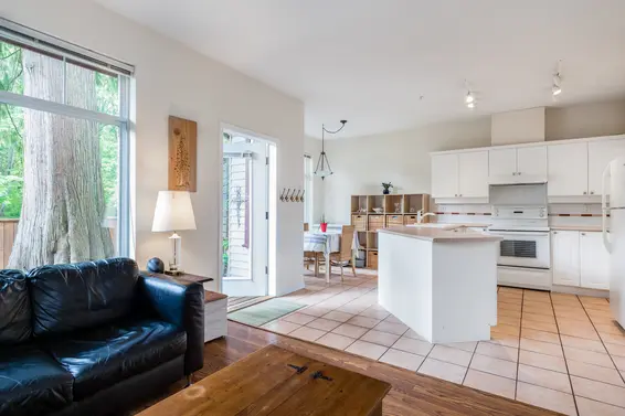 Just Listed // 995 Premier Street