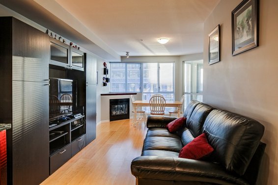 New Listing | 409-122 East 3rd Street | Lower Lonsdale
