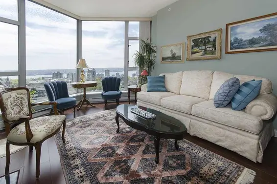 Sold // 1005 160 E 13th Street