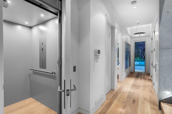 trend // In house Elevators