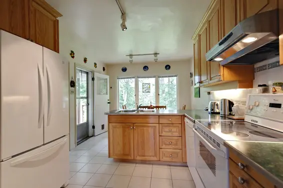 New Listing | 3894 Sunnycrest Drive | Edgemont Village