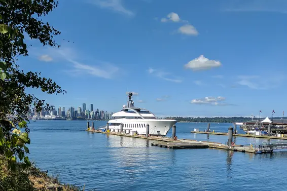Halo Super Yacht 