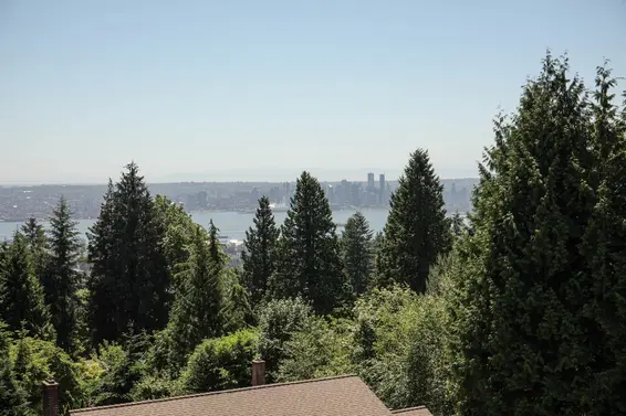 New Listing | 228 East Braemar Road | Upper Lonsdale