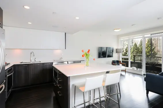 Just Listed // 616-1372 Seymour Street