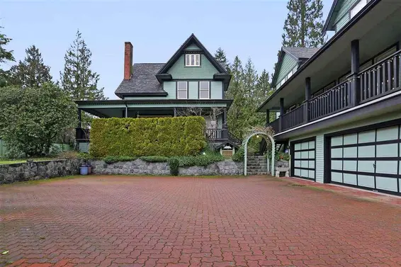 Heritage Home For Sale // 1-620 W 15th Street