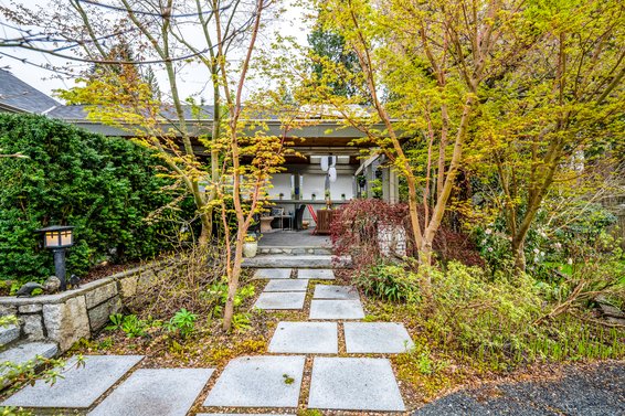 1082 Lodge Road, North Vancouver