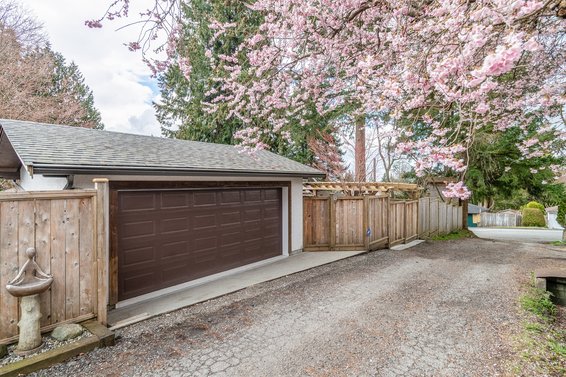 186 West Kings Road, North Vancouver