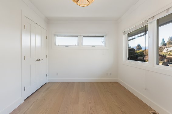125 Kensington Crescent, North Vancouver