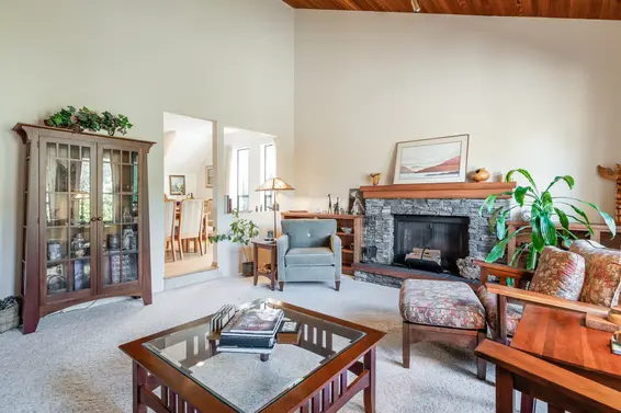 2250 Ennerdale Road, North Vancouver For Sale - image 4