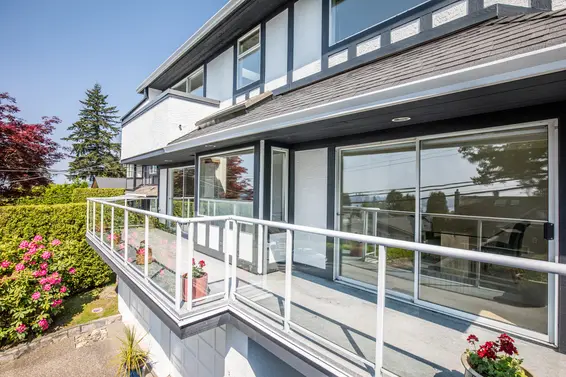 111 Sandringham Crescent, North Vancouver For Sale - image 53