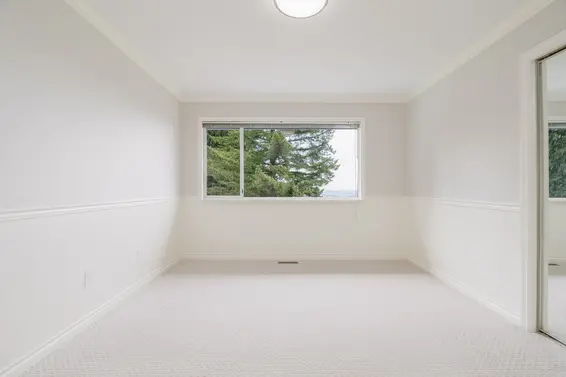 111 Sandringham Crescent, North Vancouver For Sale - image 38