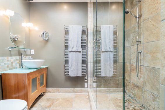 186 West Kings Road, North Vancouver