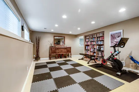 622 Silverdale Place, North Vancouver For Sale - image 30