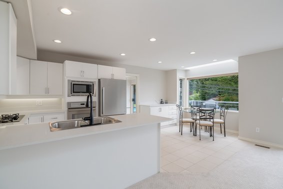 111 Sandringham Crescent, North Vancouver