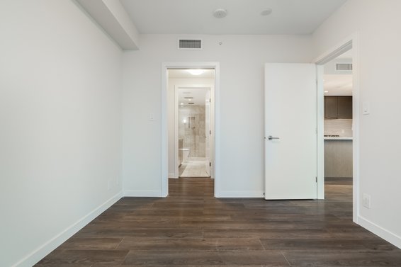 2104 125 East 14th Street, North Vancouver