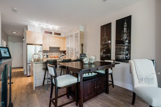 220 3606 Aldercrest Drive, North Vancouver