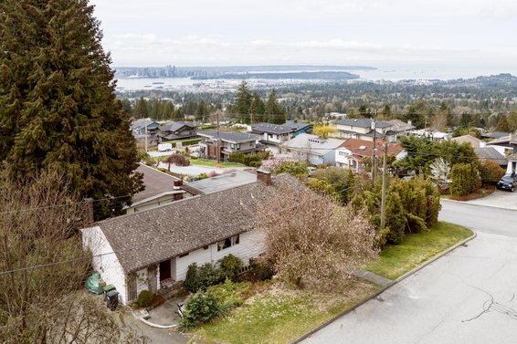 211 Tamarack Road, North Vancouver