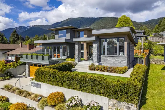 4414 Canterbury Crescent, North Vancouver For Sale - image 6