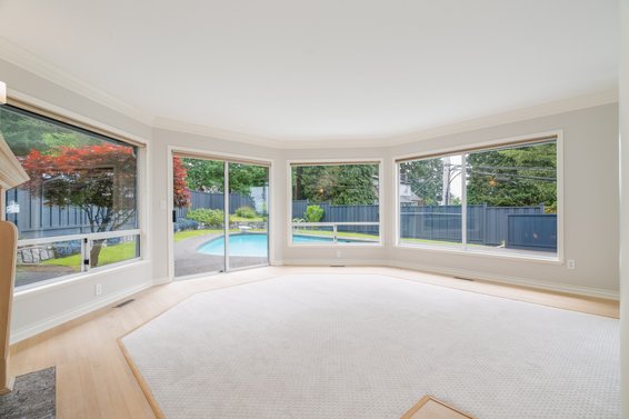 111 Sandringham Crescent, North Vancouver