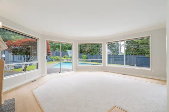 111 Sandringham Crescent, North Vancouver For Sale - image 2