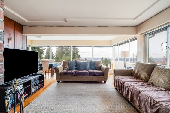 211 Tamarack Road, North Vancouver