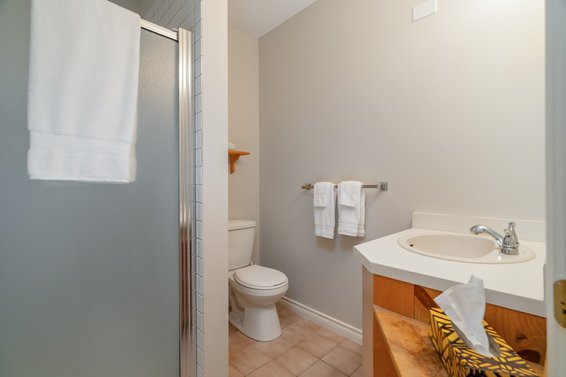 111 Sandringham Crescent, North Vancouver