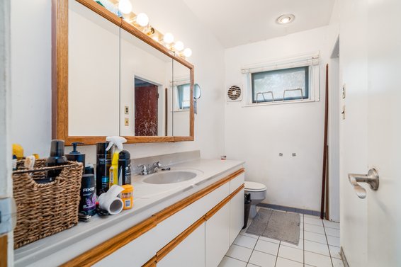 211 Tamarack Road, North Vancouver