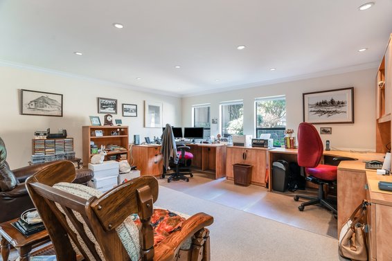 2250 Ennerdale Road, North Vancouver