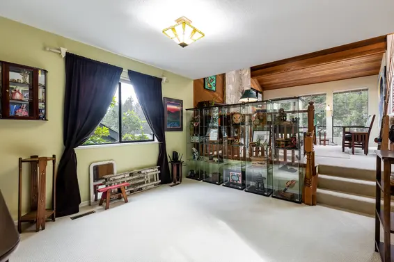 5528 Huckleberry Lane, North Vancouver For Sale - image 12