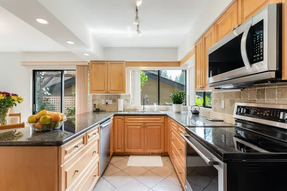 5596 Huckleberry Lane, North Vancouver For Sale - image 12