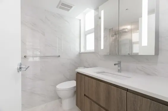 Ensuite - 221 2060 Curling Road  
