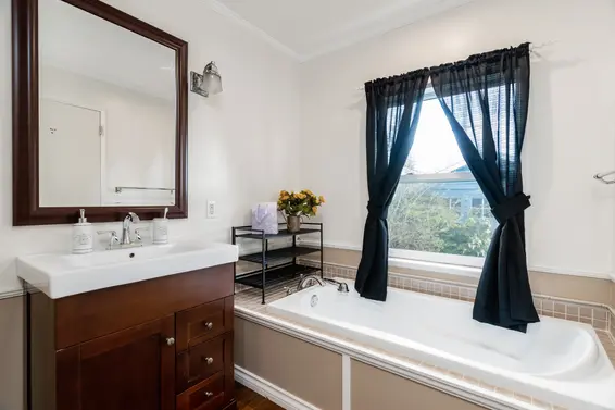1712 Sutherland Avenue, North Vancouver For Sale - image 23