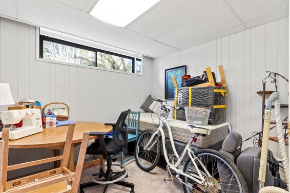 900 Clements Avenue, North Vancouver