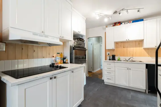 441 Tempe Crescent, North Vancouver For Sale - image 10