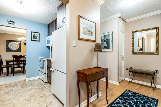 311 1385 Draycott Road, North Vancouver