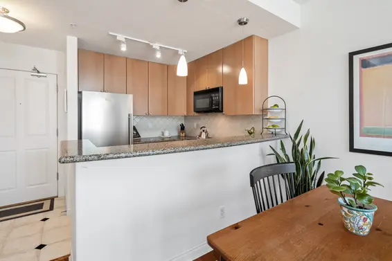 1502 160 East 13th Street, North Vancouver For Sale - image 9