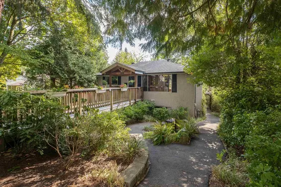 1355 Chamberlain Drive, North Vancouver