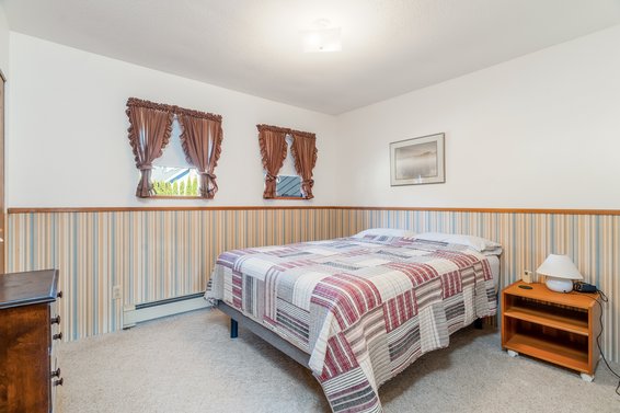 2250 Ennerdale Road, North Vancouver