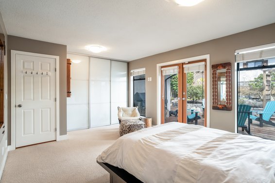 186 West Kings Road, North Vancouver