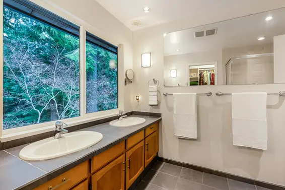 5528 Huckleberry Lane, North Vancouver For Sale - image 33