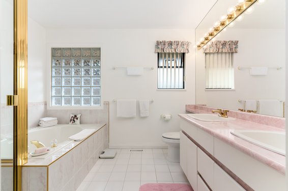 5596 Huckleberry Lane, North Vancouver