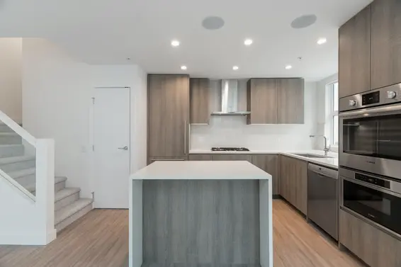 Kitchen - 221 2060 Curling Road  