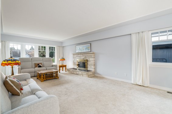 1182 Ronayne Road, North Vancouver