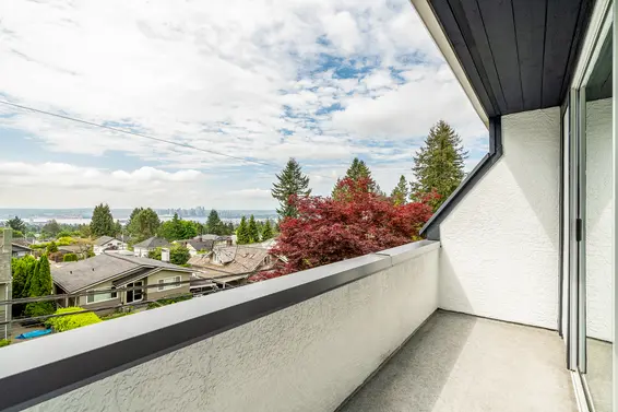 111 Sandringham Crescent, North Vancouver For Sale - image 31