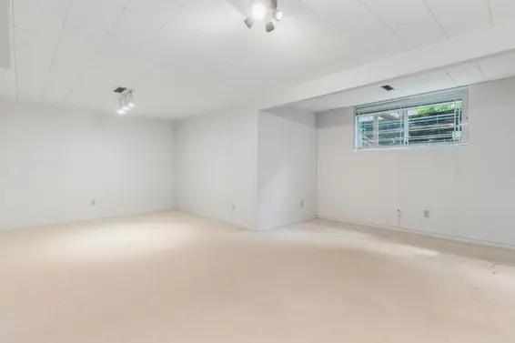 30 1925 Indian River Crescent, North Vancouver For Sale - image 30