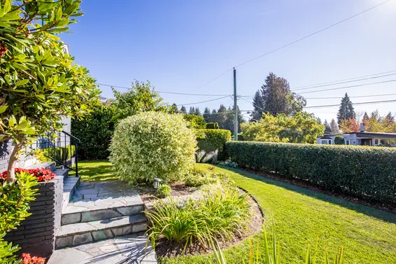 622 Silverdale Place, North Vancouver For Sale - image 56