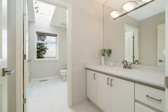111 Sandringham Crescent, North Vancouver For Sale - image 41