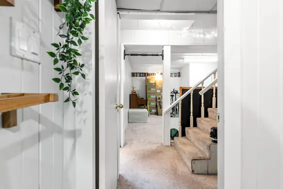 900 Clements Avenue, North Vancouver For Sale - image 21