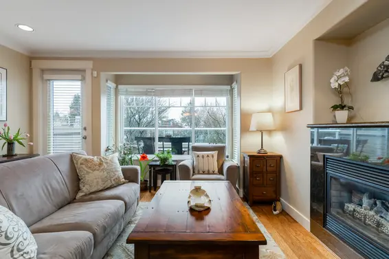 418 West Keith Road, North Vancouver For Sale - image 3