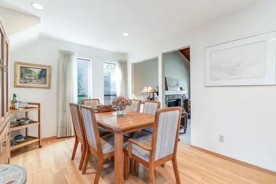 2250 Ennerdale Road, North Vancouver For Sale - image 7